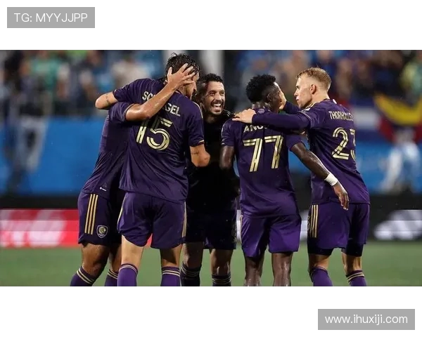 亚特兰大与哥伦布的激烈对决揭示了球队实力的较量与战术的博弈