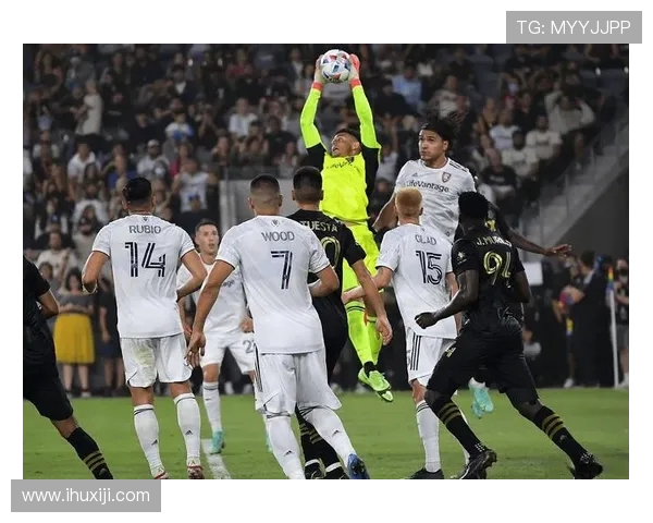 皇家盐湖城对阵蒙队的精彩对决即将上演球迷热情高涨期待胜利时刻